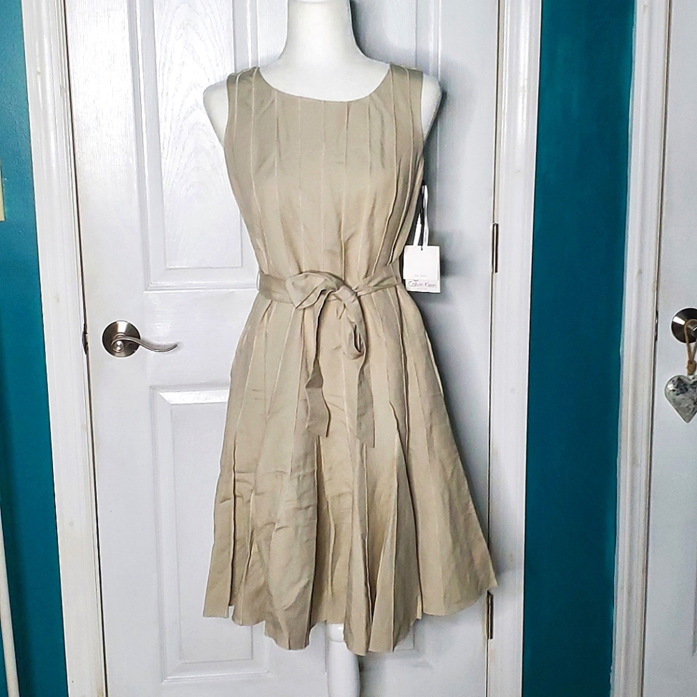 Calvin Klein Sleeveless A line pleated beige linen dress, tie waist, size 4 NWT